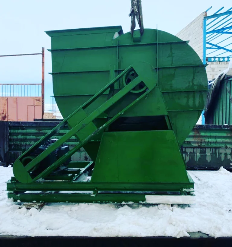 Side view of a centrifugal fan during loading